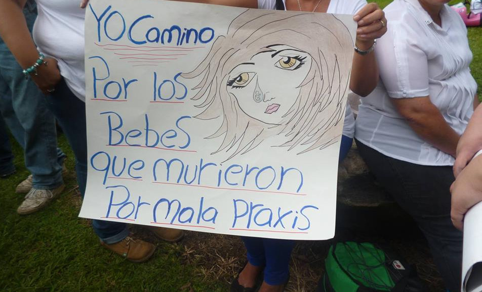 Exigen al gobierno de Chihuahua «reparar» daño por muerte de tres bebés tarahumaras