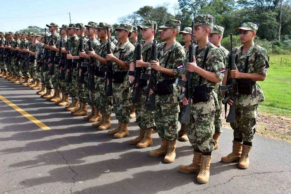 Presidente de Paraguay cita a Justicia Militar tras tiroteo entre efectivos del Ejército