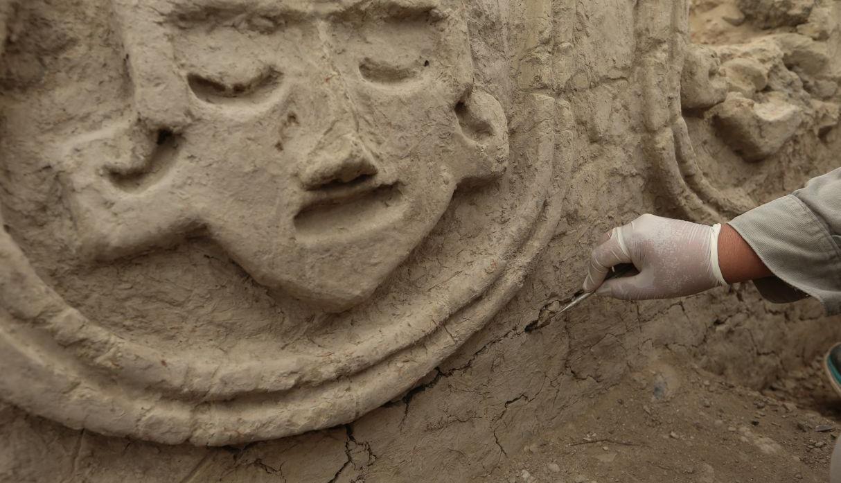 Hallan muro de 3.800 años de antigüedad en Lima