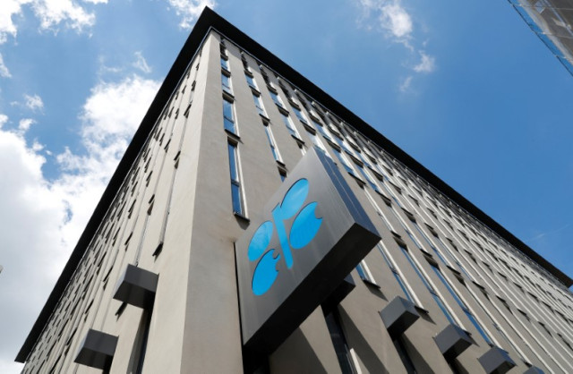 OPEP revisa a la baja su previsión de la demanda global de petróleo