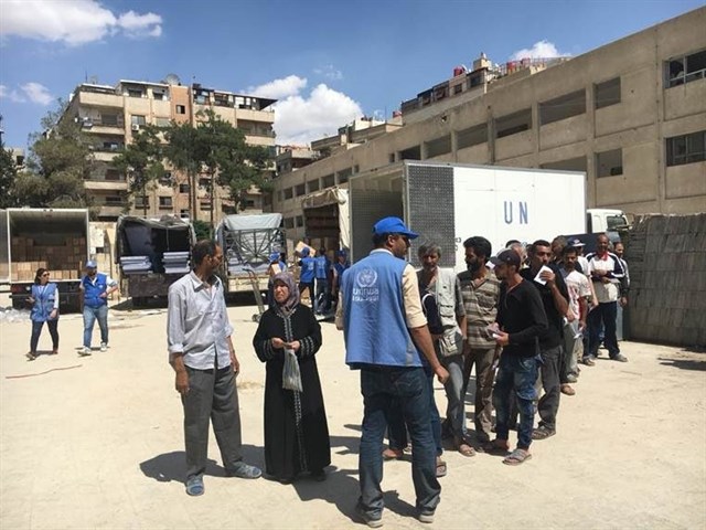 Palestinos rechazan recortes de servicios de la UNRWA