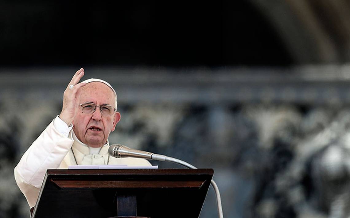 Papa Francisco condena “atrocidades” de sacerdotes en Pensilvania