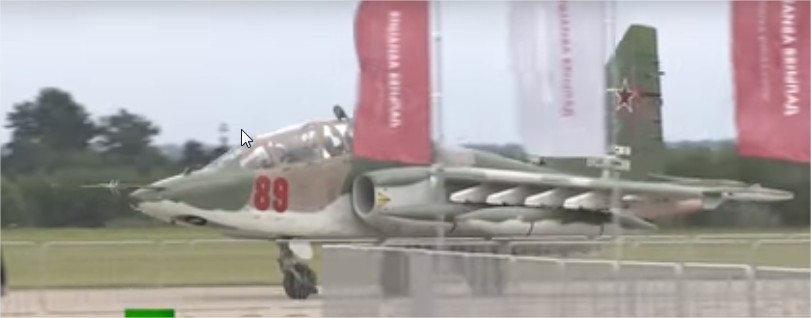 Aviones rusos hacen maniobras en foro militar
