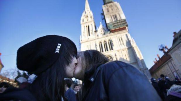 Gobernador argentino pone en manos de una iglesia conservadora la educación sexual