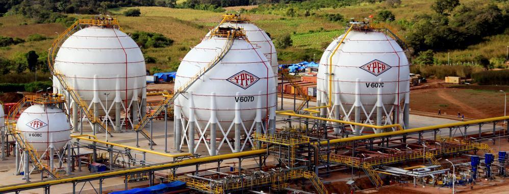 Estatal petrolera de Bolivia firma convenio con la gigante Sonatrach de Argelia