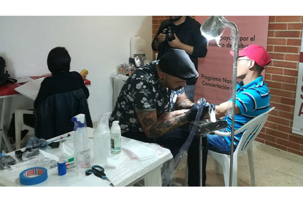Lanzan en Bogotá una jornada para corregir errores ortográficos en tatuajes
