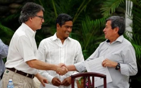 ELN y Gobierno de Santos concluyen diálogo de paz sin pactar cese al fuego