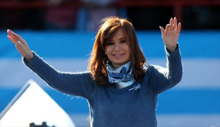 Argentina: Cristina Kirchner acepta allanamientos en sus propiedades