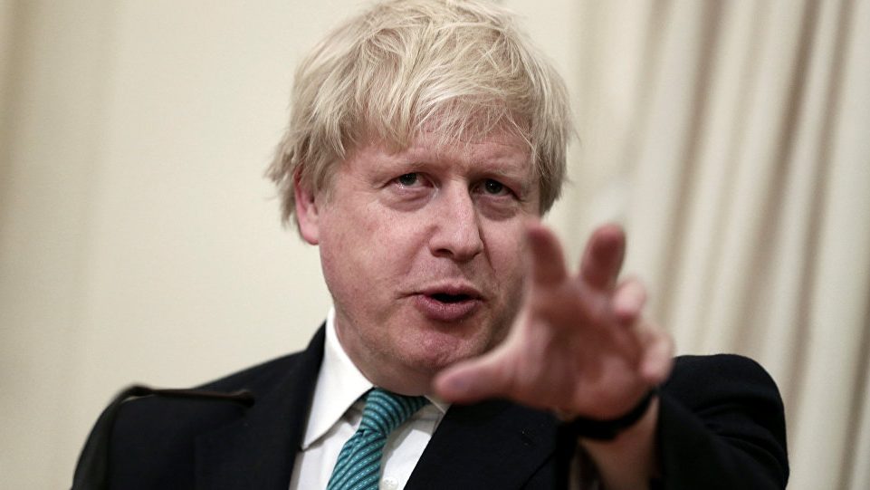 Johnson reta a oposición británica a realizar moción de censura
