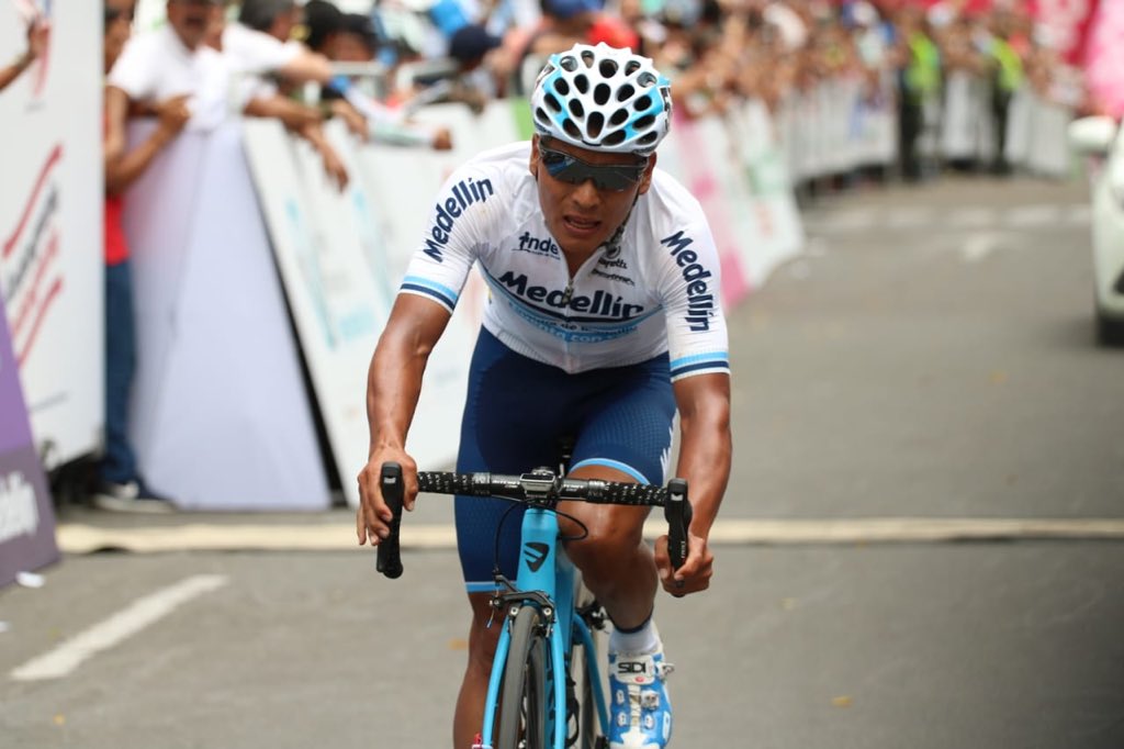 Ecuatoriano Jonathan Caicedo asalta el liderato de la Vuelta a Colombia 2018