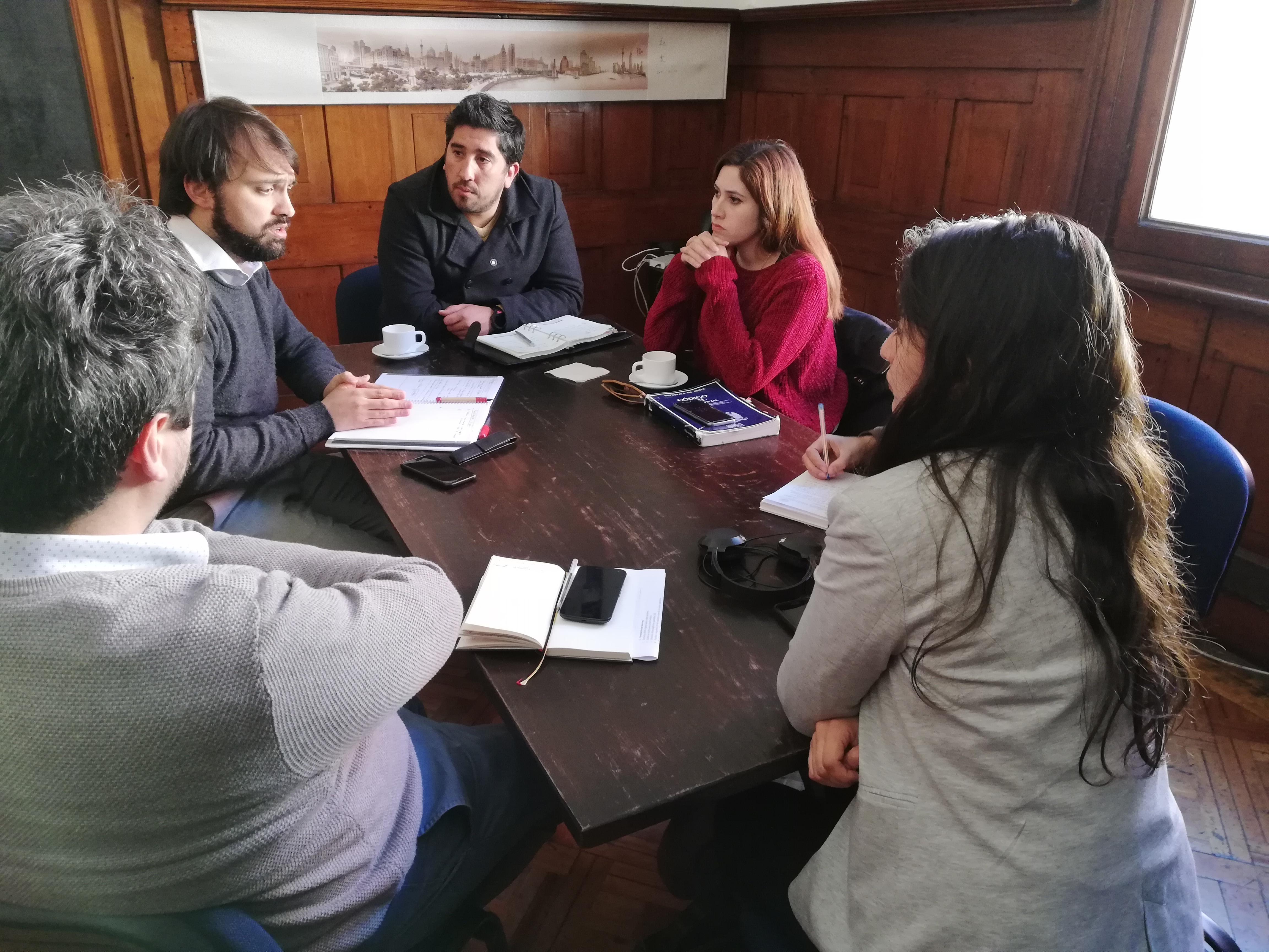 Valparaíso: Sharp se reúne con Cores y la Confech en víspera de consulta ciudadana para proyecto en sector de Barón