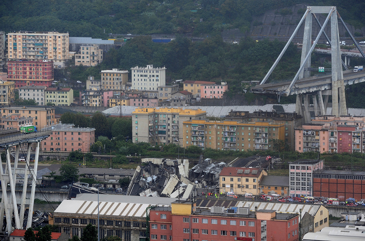 ¡Dramáticas imágenes! Derrumbe del puente Morandi en Italia conmociona al mundo
