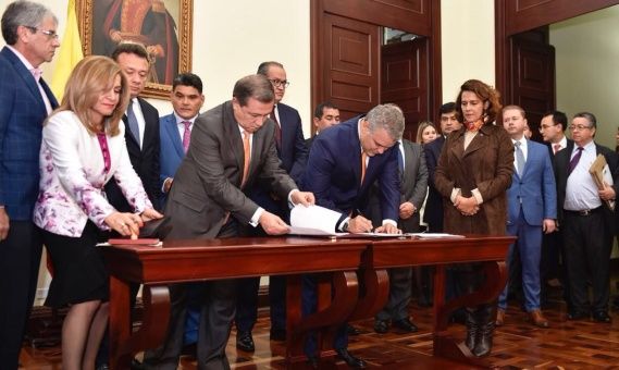 Iván Duque radica ante el Senado colombiano un proyecto de ley anticorrupción