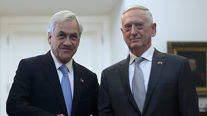 Mattis llama a Suramérica un «mar de incertidumbre», luego de su reunión con Piñera