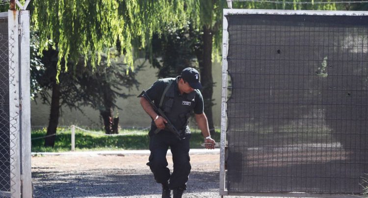 Libertad a violadores de Derechos Humanos: Diputados de oposición anuncian acusación constitucional contra ministros implicados