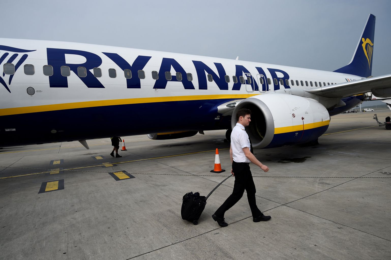 Varados más de 55 mil pasajeros por huelga de pilotos de Ryanair