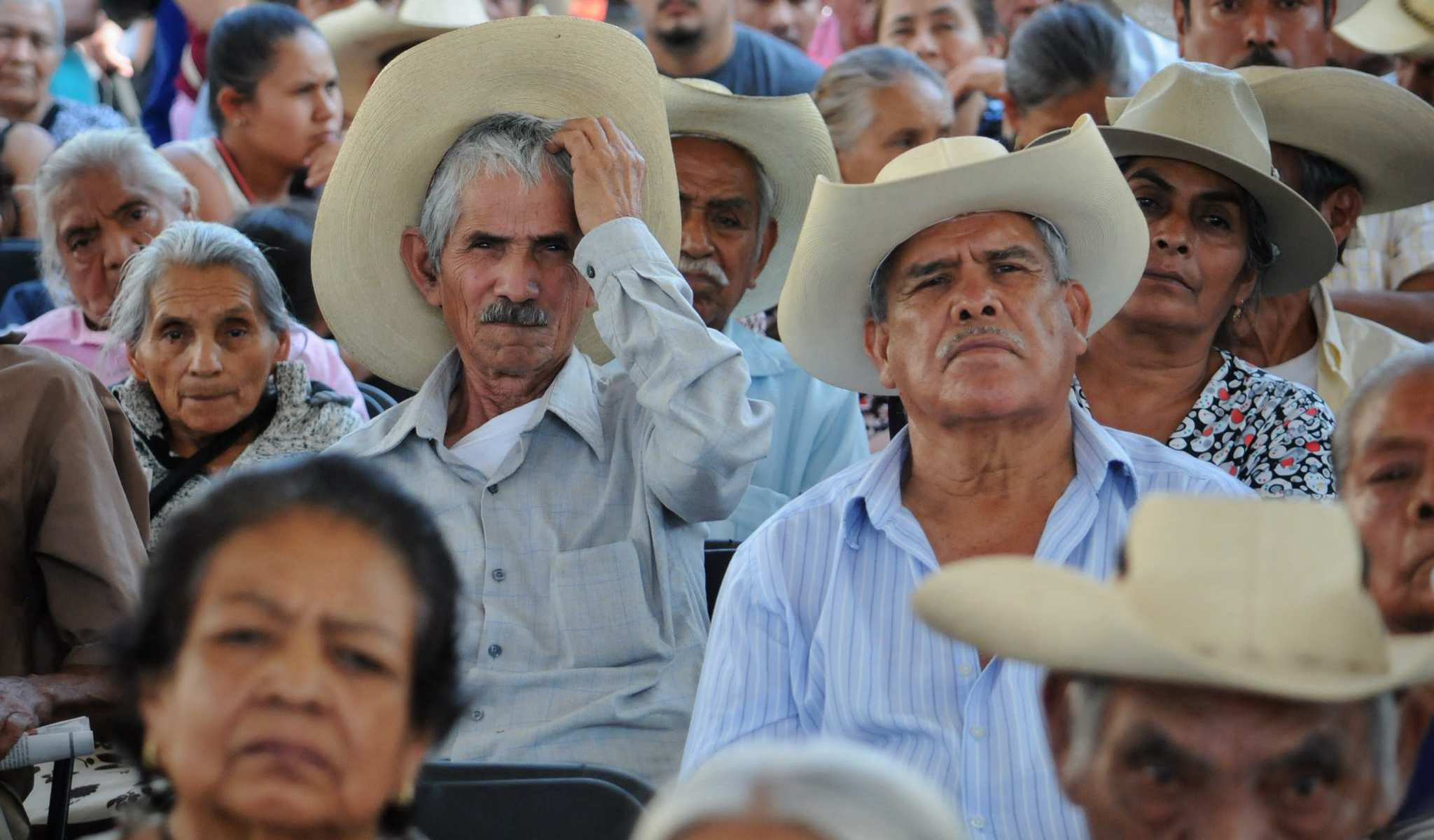 AMLO aumentará el número de beneficiarios y la edad para recibir pensión