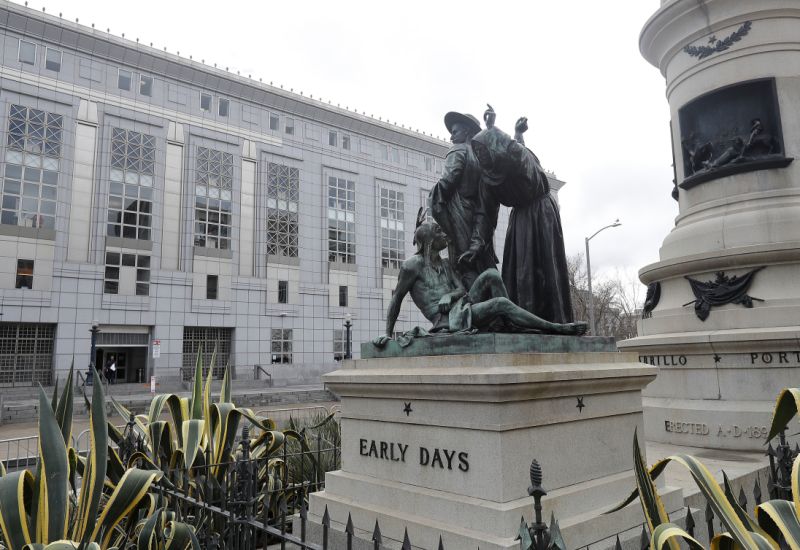 Removerán estatua “racista” sobre indígenas en San Francisco