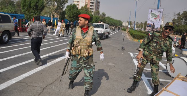 (Fotos) Las escalofriantes imágenes del ataque contra el desfile militar en Irán