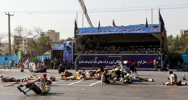 Ataque del desfile militar de Irán: ISIS y el Ahvaz National Resistance reivindican la masacre que mató a 24 personas y dejó a otras decenas más heridas
