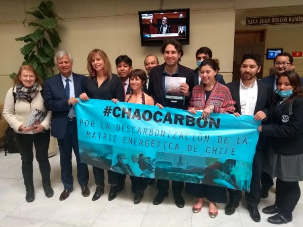 Bancada #ChaoCarbón exige al Gobierno terminar con la industria del carbón en Chile