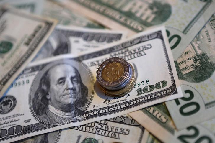 Por sanciones de EE. UU.: “La confianza en el dólar cae muy bruscamente», dijo canciller ruso