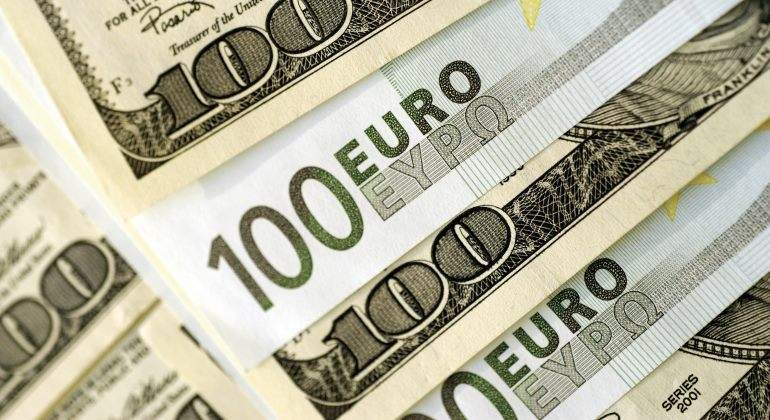Reforzarán el euro para desplazar al dólar en mercados internacionales