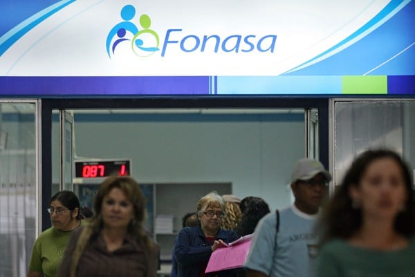 Fonasa presentó nuevo seguro médico para enfrentar masiva migración de afiliados desde las Isapres