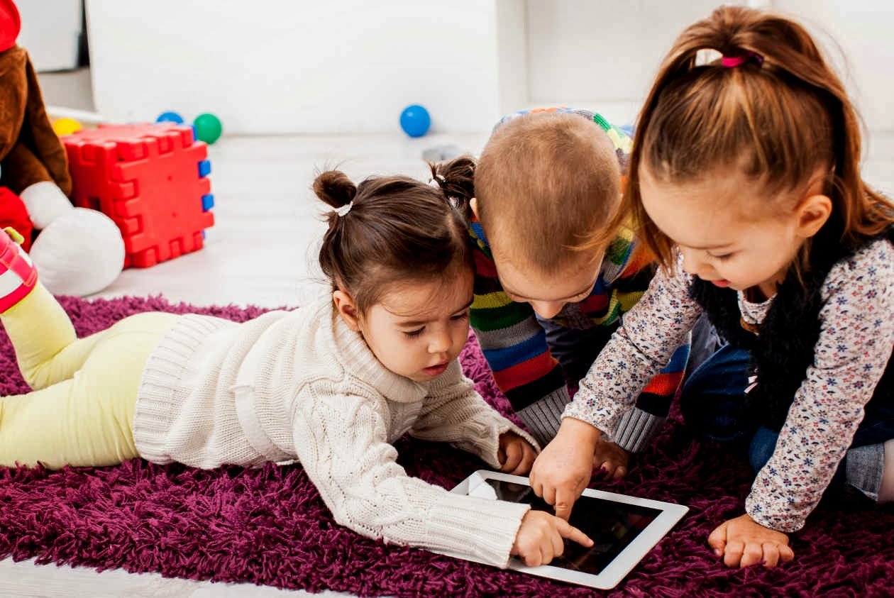 ¡Atención padres! Conoce las recomendaciones para el uso de tecnologías en la infancia