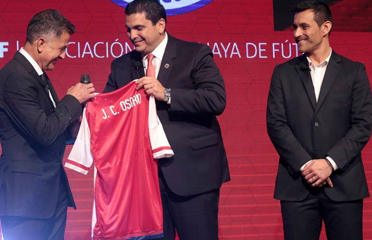 Juan Carlos Osorio: «No vengo a cambiar la idea del fútbol paraguayo»