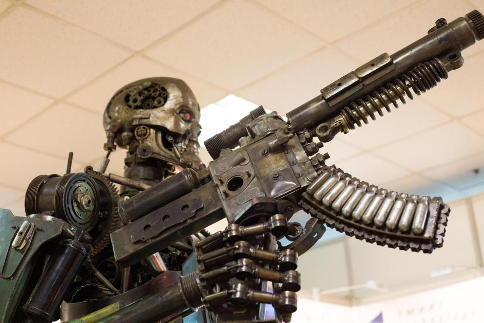 ¡Alerta! Los robots podrían radicalizarse y cometer asesinatos en masa