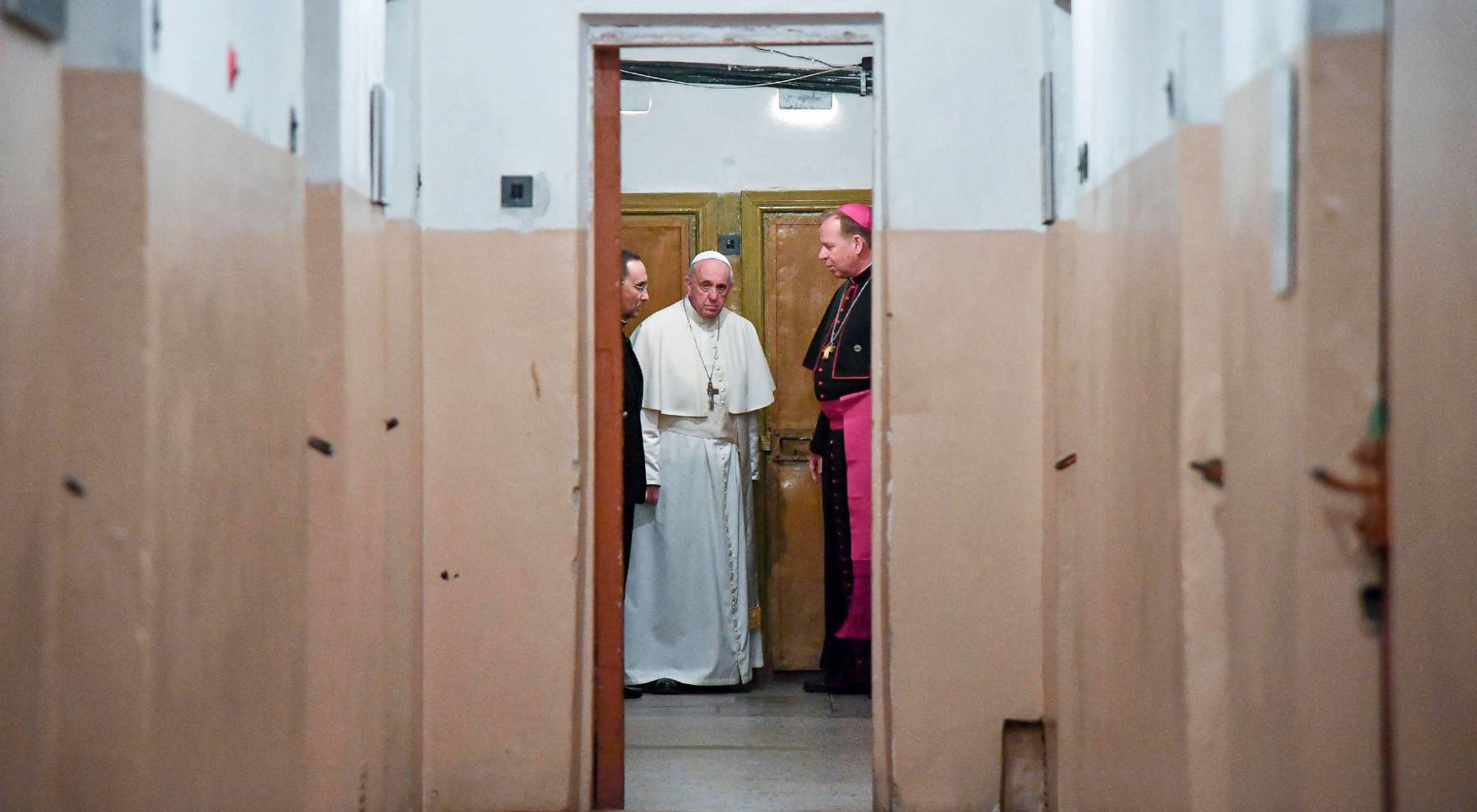 De maquiavélico, astuto, sangre fría y mentiroso tildan al papa Francisco