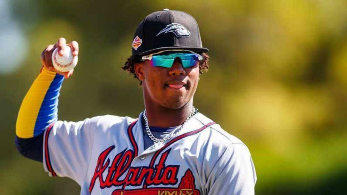 Ronald Acuña designado como novato del mes en la Liga Nacional