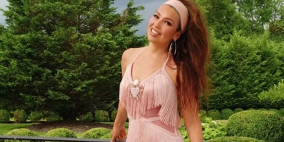 (Video) Thalía busca un récord Guinnes con «Me oyen, me escuchan»