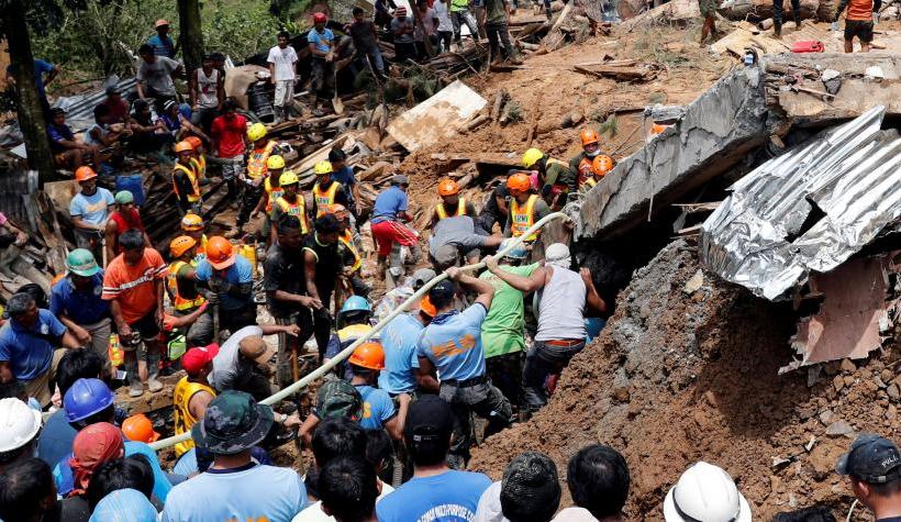 Fallecen al menos 14 personas sepultadas por derrumbe en Filipinas