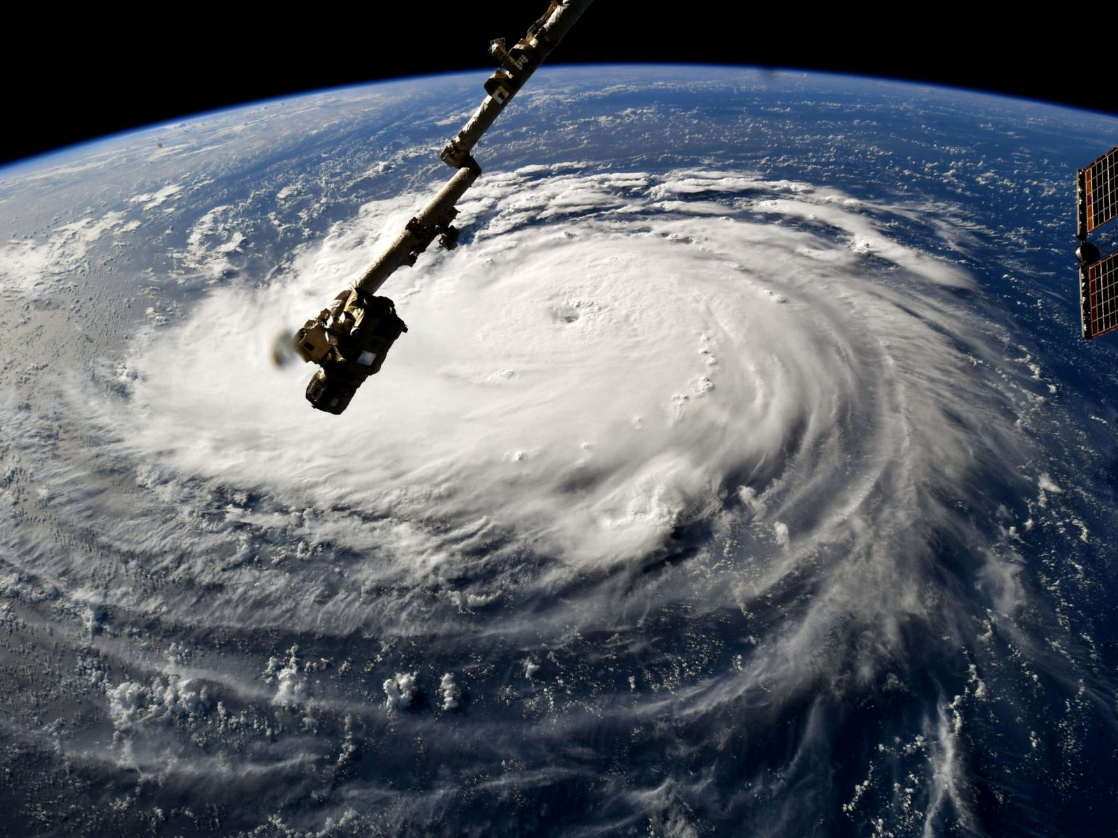(Video) Increíbles imágenes del huracán Florence desde la Estación Espacial Internacional