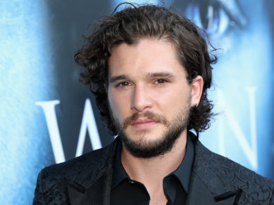Kit Harington se preguntó cuándo un homosexual interpretará a un superhéroe