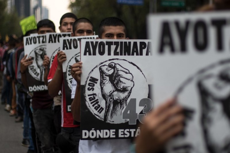 Legisladores mexicanos presentaron iniciativa para investigar el caso Ayotzinapa
