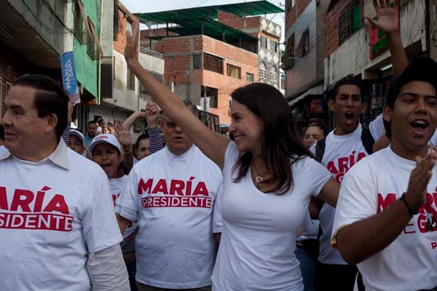 Abogados venezolanos solicitan juicio contra María Corina Machado