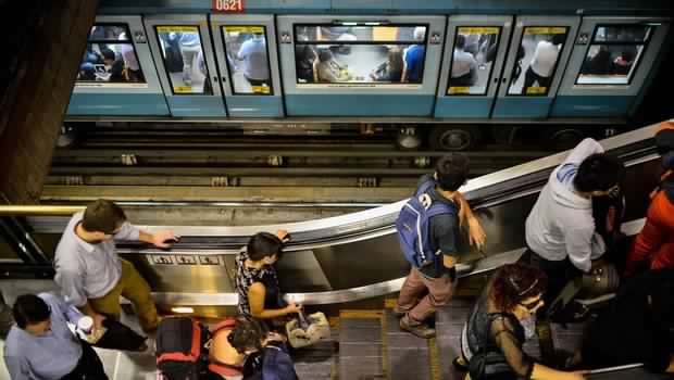 Diputadas piden vagones exclusivos para mujeres en el Metro para prevenir el acoso