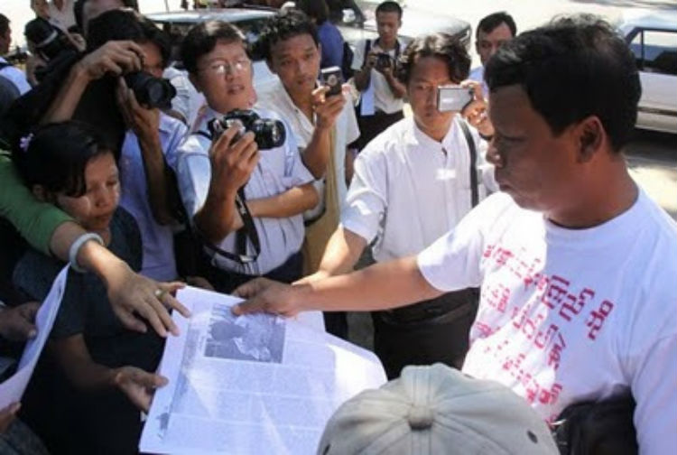 Por escribir contra un funcionario en Facebook: Condenan a 7 años de prisión a excolumnista en Birmania