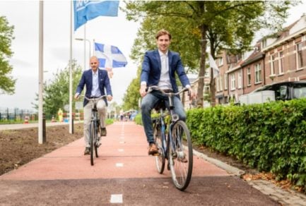 ¡Innovador! Inauguran la primera ruta del mundo hecha 100% con plástico