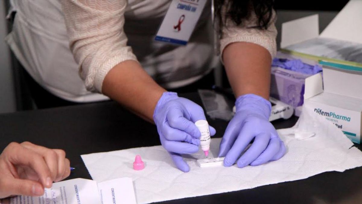 Aplicación del test rápido de VIH comenzará en octubre: Estará disponible para mayores de 14 años