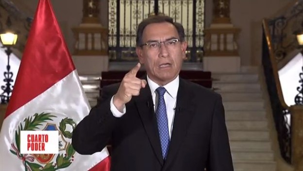 Presidente de Perú amenaza al Congreso con disolverlo