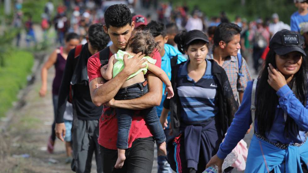 Trump amenaza a Honduras, Guatemala y El Salvador con suspender ayuda financiera si no detienen caravana de migrantes