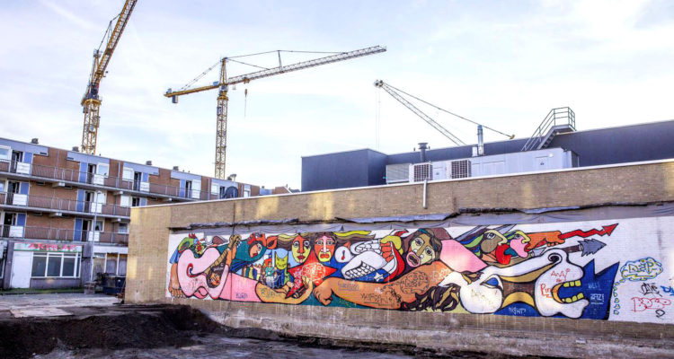 Encuentran mural perdido de la Brigada Ramona Parra durante una demolición en Holanda