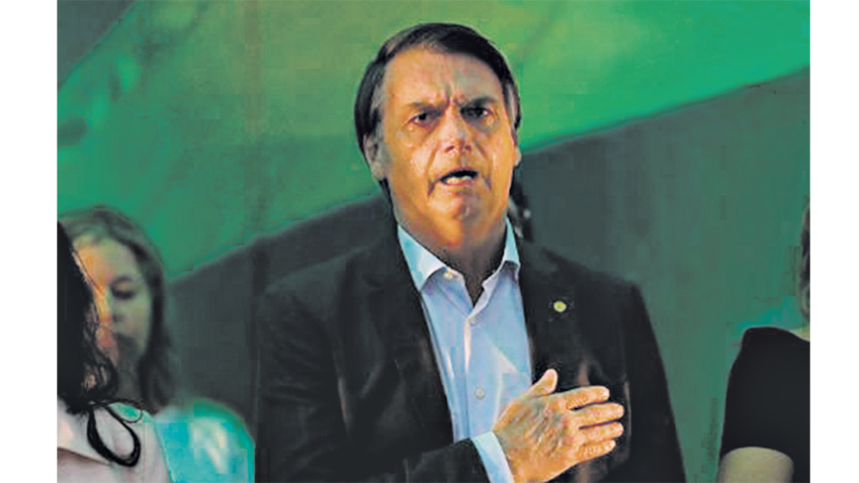 Médicos prohíben a Bolsonaro participar de debate presidencial en Brasil