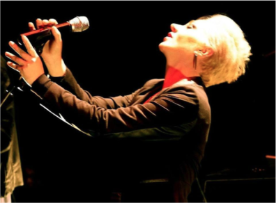 Cathy Lean mantiene latiendo Mal Corazón con nuevos conciertos en Santiago