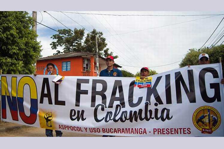 ¡No al «fracking»! gritan los movimientos sociales colombianos