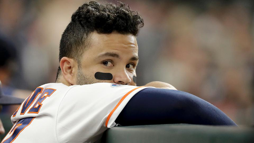 José Altuve fue operado con éxito de su rodilla derecha